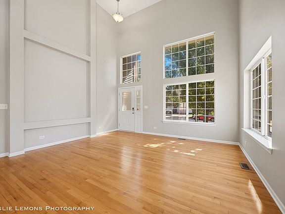 4th image of 2269 Grand Pointe Trl