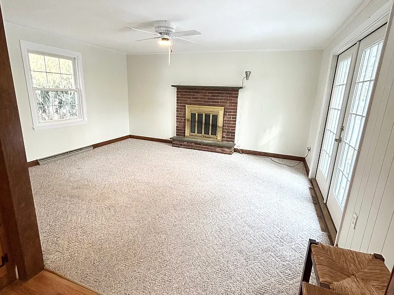 75 Hopeworth Ave — Photo 5