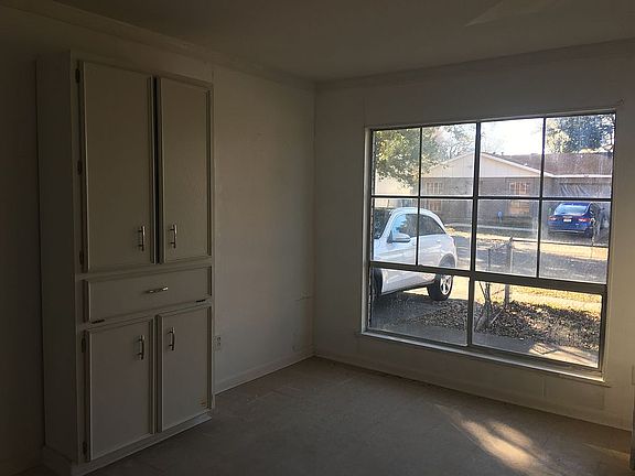 3rd image of 1140 Madeline Ave