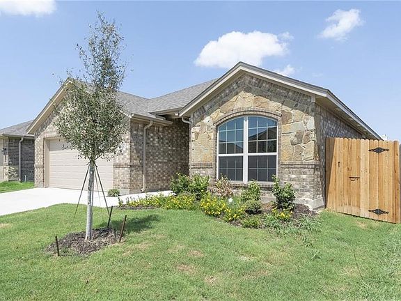 2nd image of 316 Crescent Creek Ln