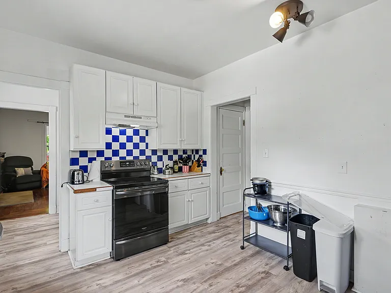 416 E Uintah St — Photo 8