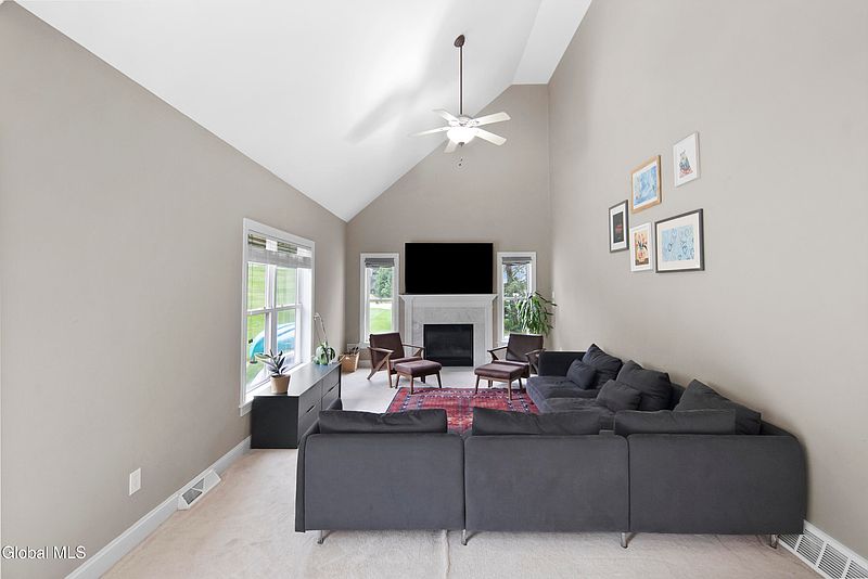 3rd image of 41 Dyke Road