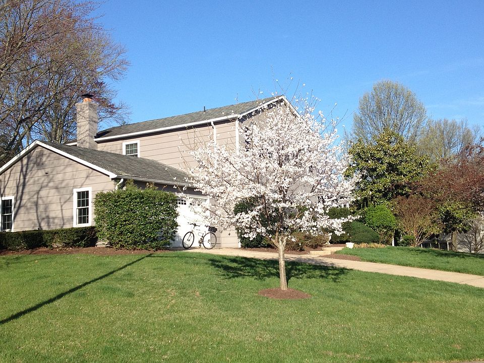 1st image of 7400 Windmill Ct