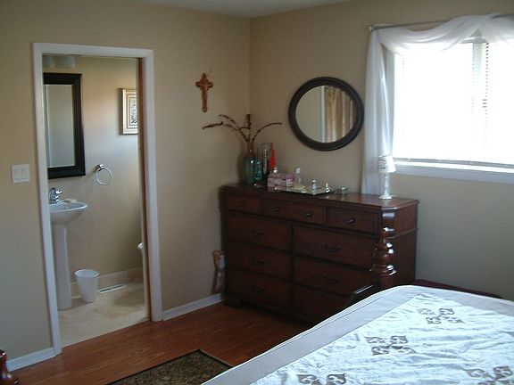 5th image of 112 Patricia Ln