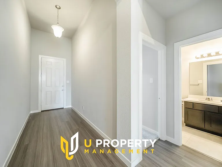 1113 Sheldon Dr — Photo 10