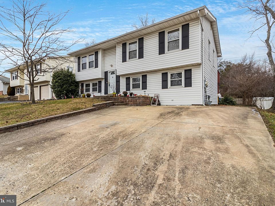 1st image of 1902 Cuire Dr