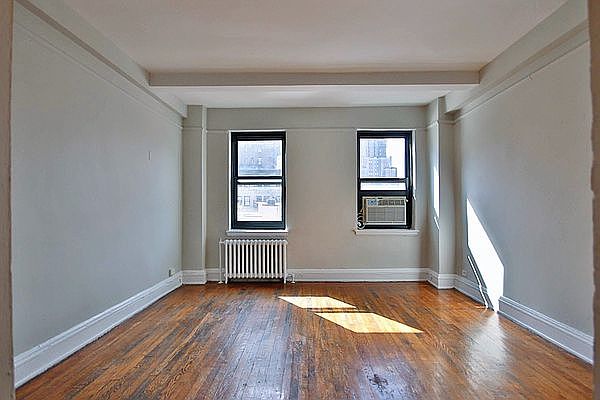 1st image of 11 Waverly Pl APT 10L