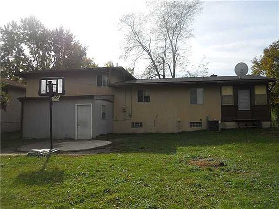 3rd image of 4026 Seigman Ave