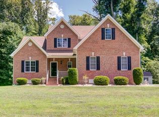 6021 Jenkins Bluff Ln, Sandston, VA 23150