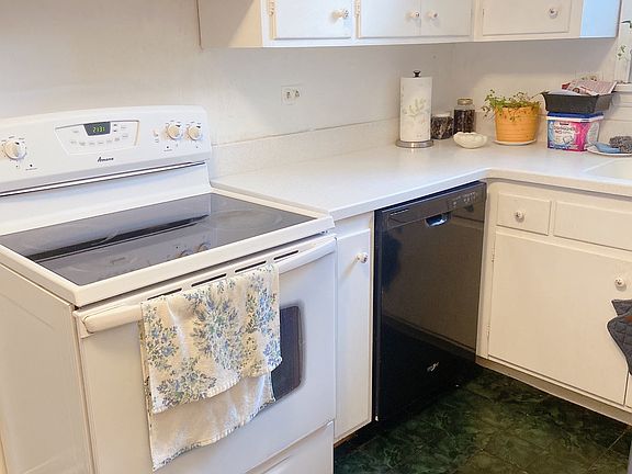 5th image of 2203 Central St Unit 2