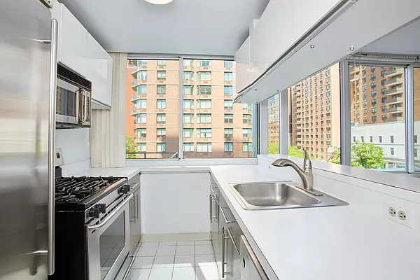 Rented by Brown Harris Stevens | media 20