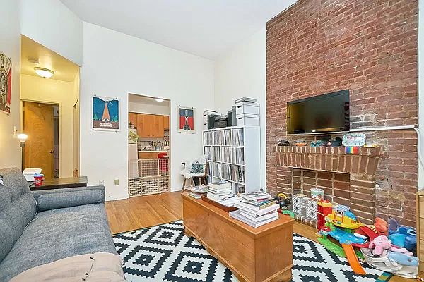 1st image of 342 W 88th St APT 2A