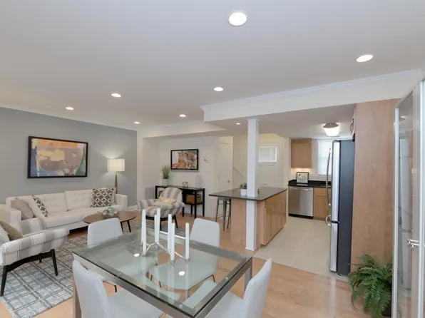 535A Vfw Pkwy #8, Chestnut Hill, MA 02467