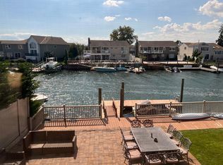 2965 Charlotte Dr, Merrick, NY 11566