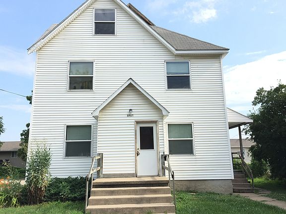 2nd image of 1015 W 22nd St #5997462