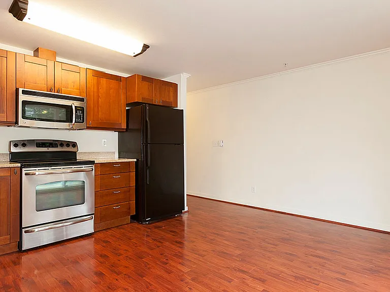 Howard Park Apartments — Photo 8