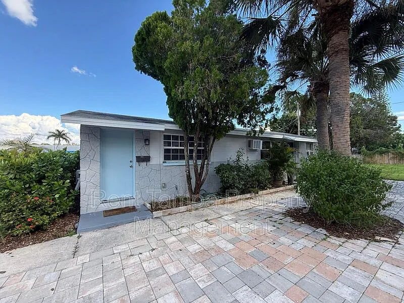 1 bed, 1.0 bath, 550 sqft, $1,350 — Photo 3