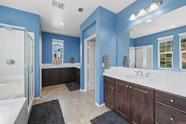 1080 Breakaway Dr — Photo 15