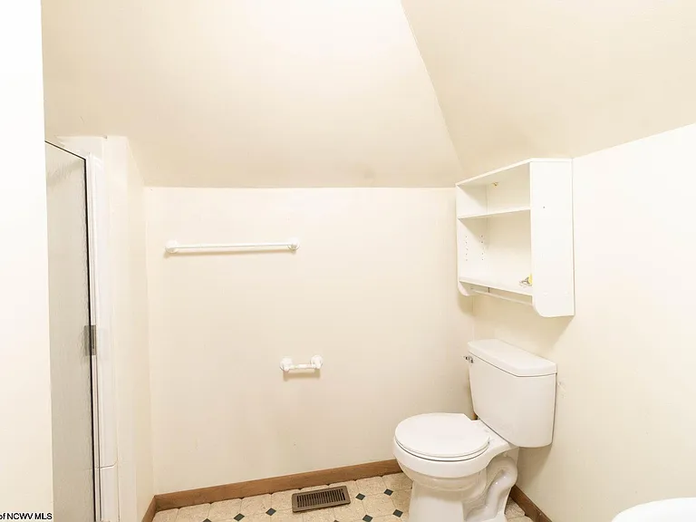 1440 Stewartstown Rd — Photo 20