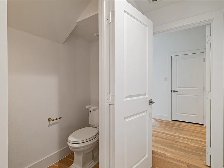 6255 Belmont Ave — Photo 17