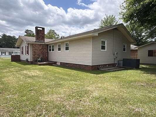 4th image of 1043 Nottingham Dr