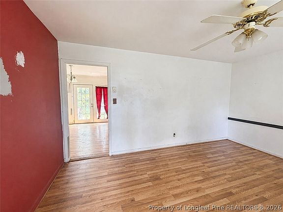 4th image of 140 Berkley Rd
