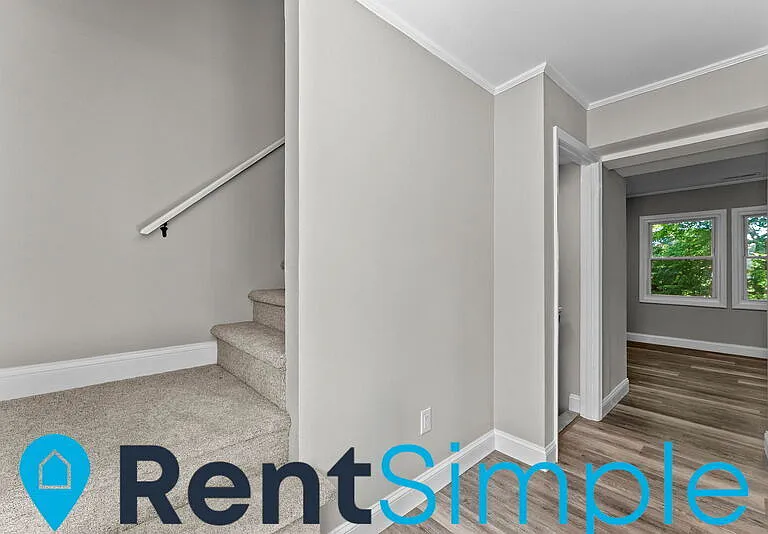 1850 Picadilly Cir — Photo 2