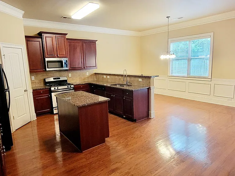 1202 Berkley Hills Pass — Photo 5