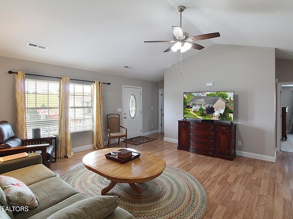 4th image of 2122 Murphys Chapel Dr