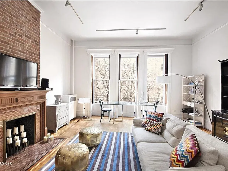 54 E 83rd St #4C