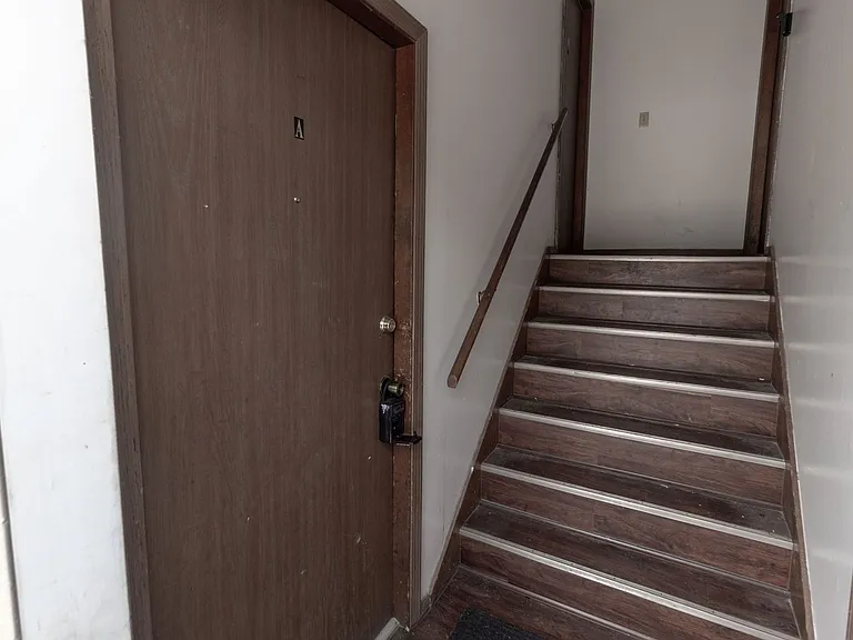 420 N East Park Ln — Photo 3
