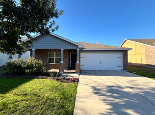 1384 Twin Cv, Kyle, TX 78640
