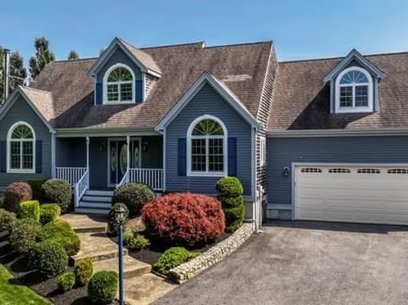 110 Russells Mills Rd, Dartmouth, MA 02748