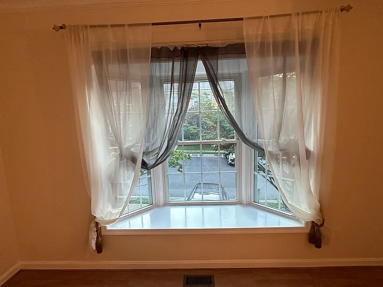 9685 Woodhenge Ct — Photo 17