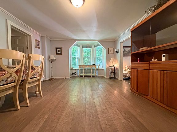 5th image of 8 E South St #8