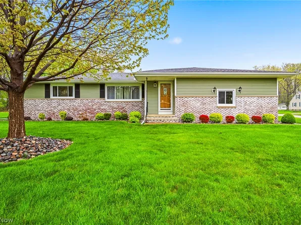 2531 Burlingham Dr, Ashtabula, OH 44004