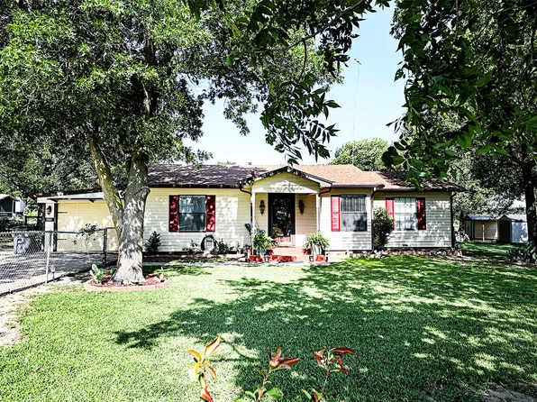 1561 Fm 1816, Bowie, TX 76230