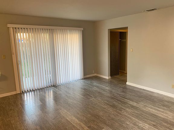 3rd image of 6106 Templeton Dr