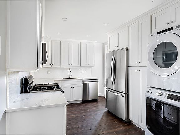 3rd image of 21110 18th Ave APT 5A
