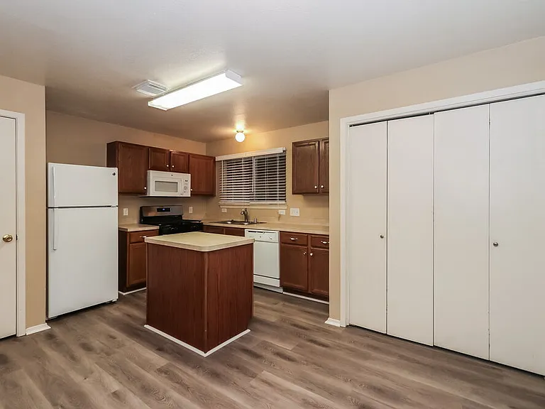 20624 Patriot Park Ln — Photo 9
