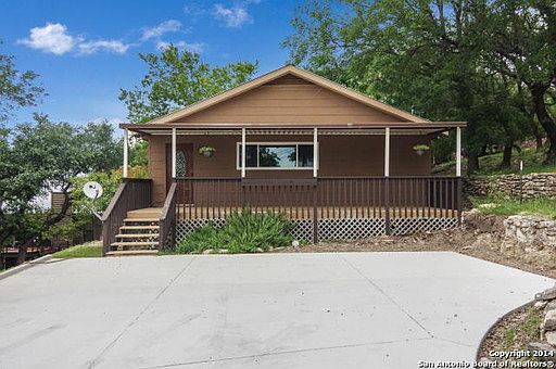 2nd image of 1678 Parkview Dr