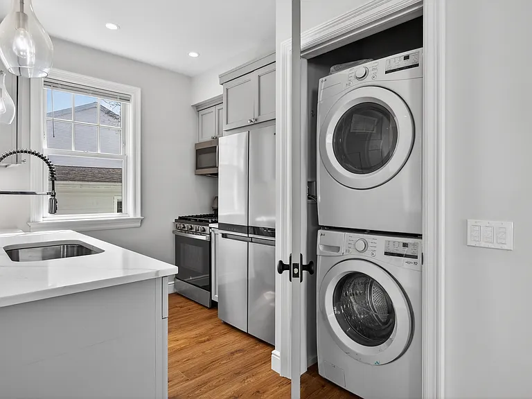 Stainless Appliances, Gas Range, Full-size Washer / Dryer.