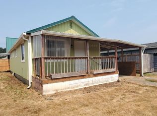 1977 Cedar Ave, Reedsport, OR 97467