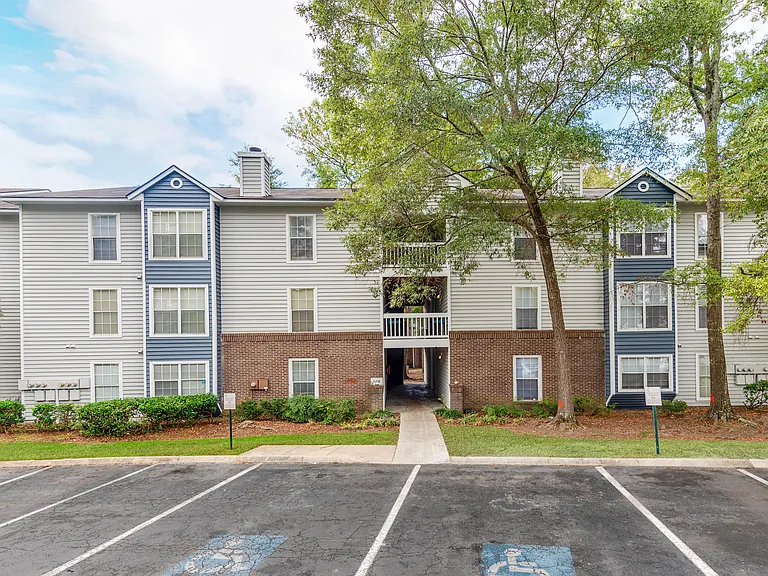 Copper Creek Apartments — Photo 17