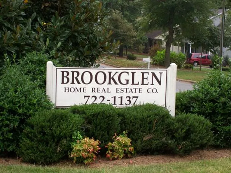1441 Brookwood Dr #A — Photo 2