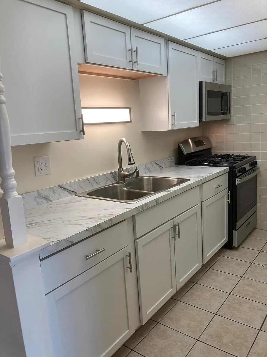 Building Photo - 15139 Catalina Dr