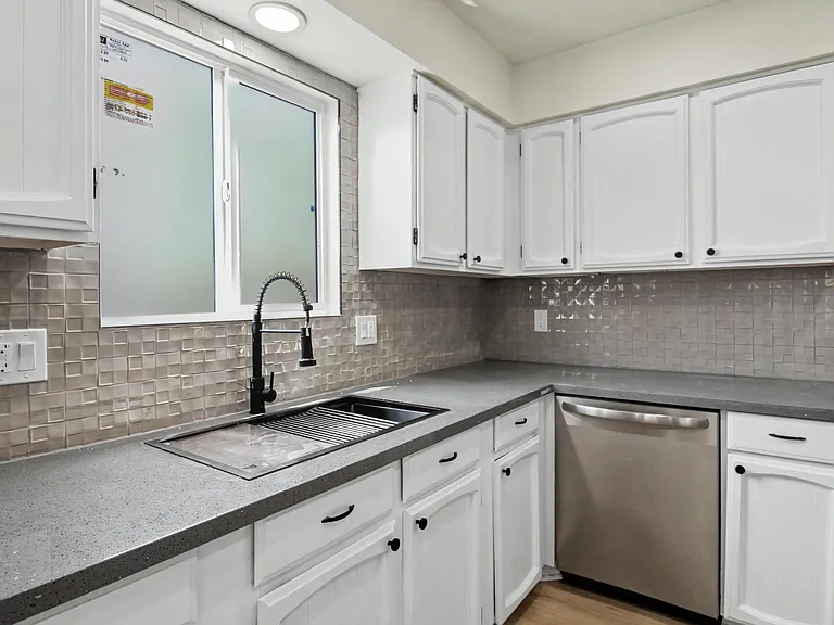 6325 Christy Ave NE — Photo 8