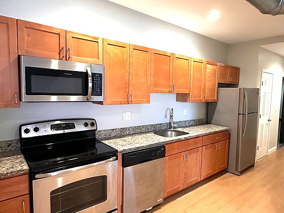 5th image of 26 Portland St APT 247