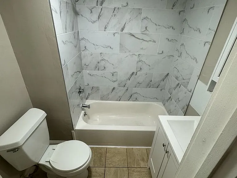 185-187 Newbury St — Photo 16