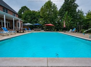 4 Muirfield Ct, Charleston, WV 25304